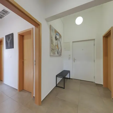 Aneri Old Town Apartman *