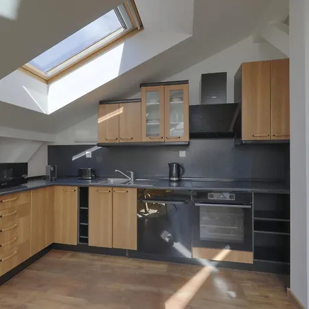 Aneri Old Town * براتسيلافا